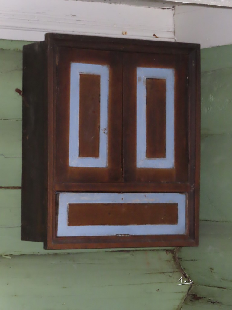 Armoire par August Luis