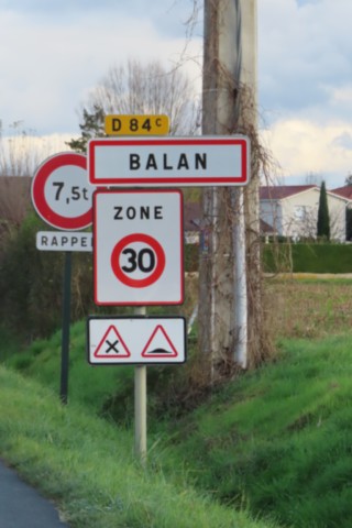 01 BALAN