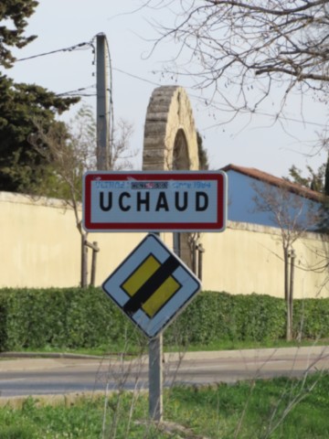 30 UCHAUD