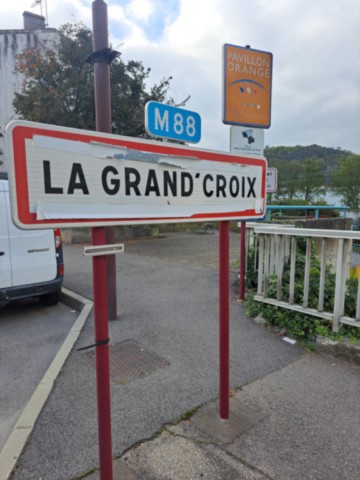 42 LA GRAND CROIX