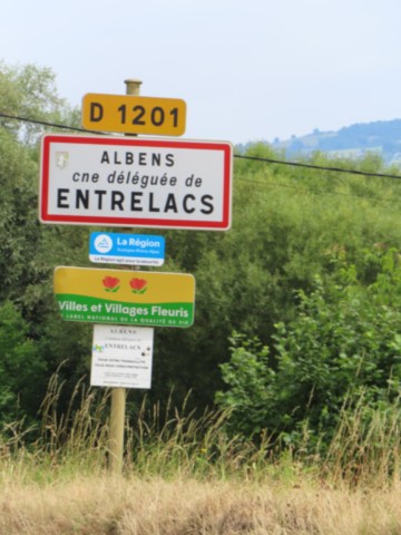 73 ENTRELACS